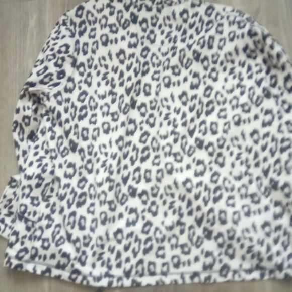 Snow leopard jacket - Picture 6 of 6